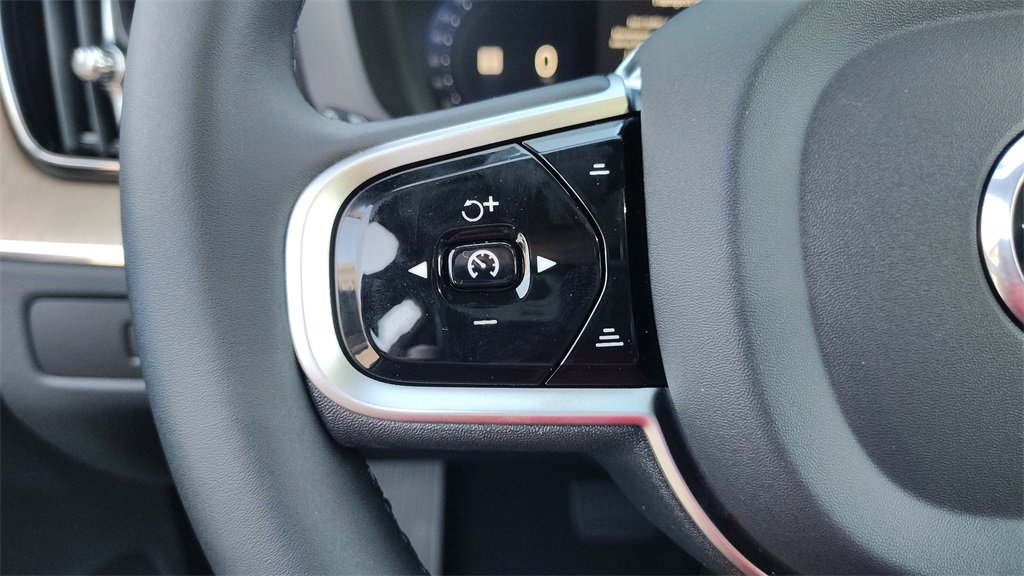 New 2026 Volvo XC60 B5 Plus w/ Climate Package image 13