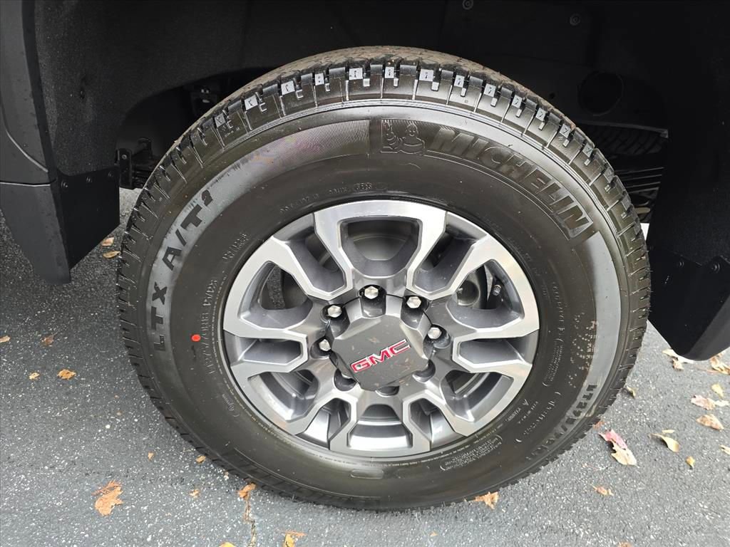 New 2026 GMC Sierra 2500 SLT w/ SLT Premium Package image 7