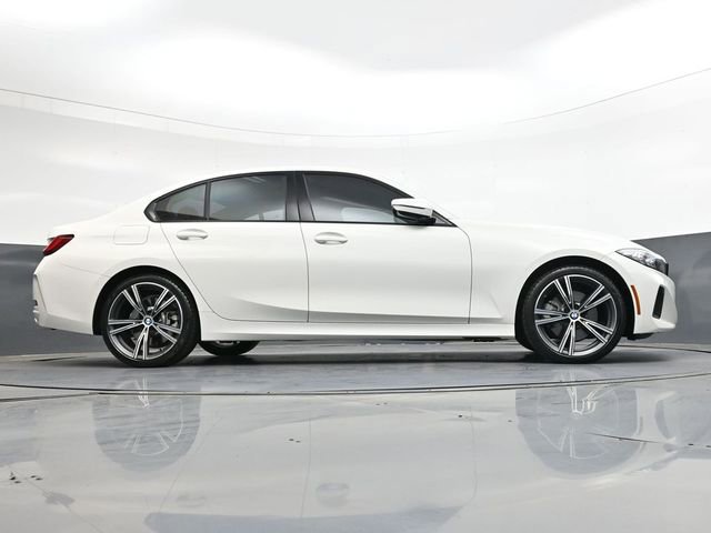 Used 2023 BMW 330i Sedan w/ Premium Package image 35