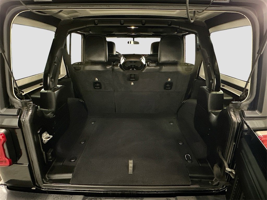 Used 2018 Jeep Wrangler Unlimited Rubicon w/ Safety Group image 28