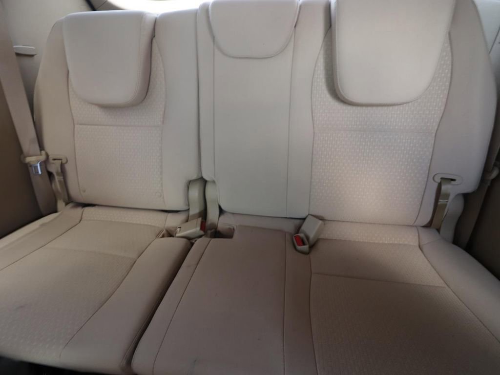 Used 2016 Kia Sedona LX w/ LX Convenience Package FWD image 6