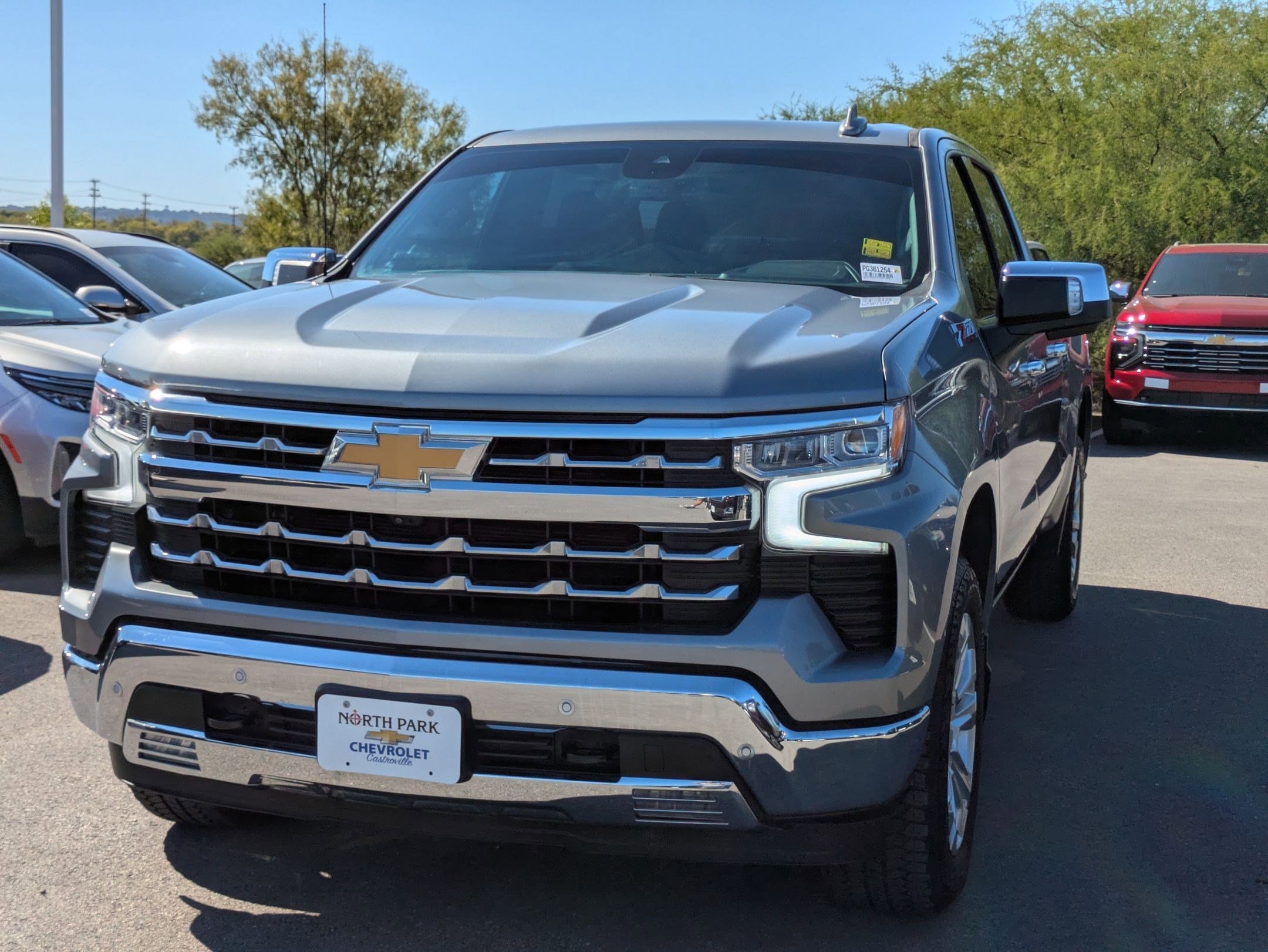 Used 2023 Chevrolet Silverado 1500 LTZ w/ Z71 Off-Road Package image 7