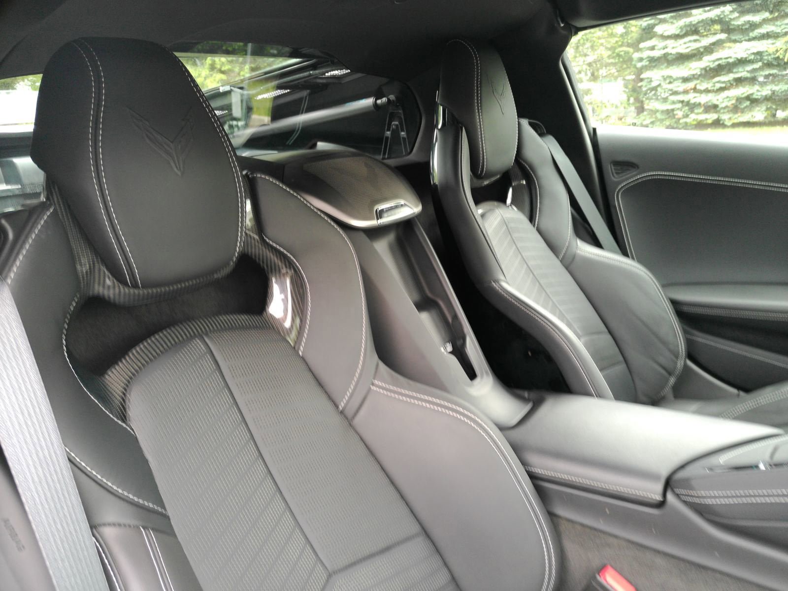 Used 2024 Chevrolet Corvette Stingray Preferred Cpe w/ Battery Protection Package RWD image 20