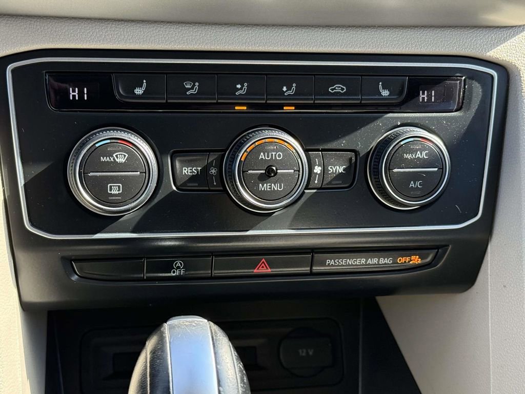 Used 2021 Volkswagen Atlas SE image 22