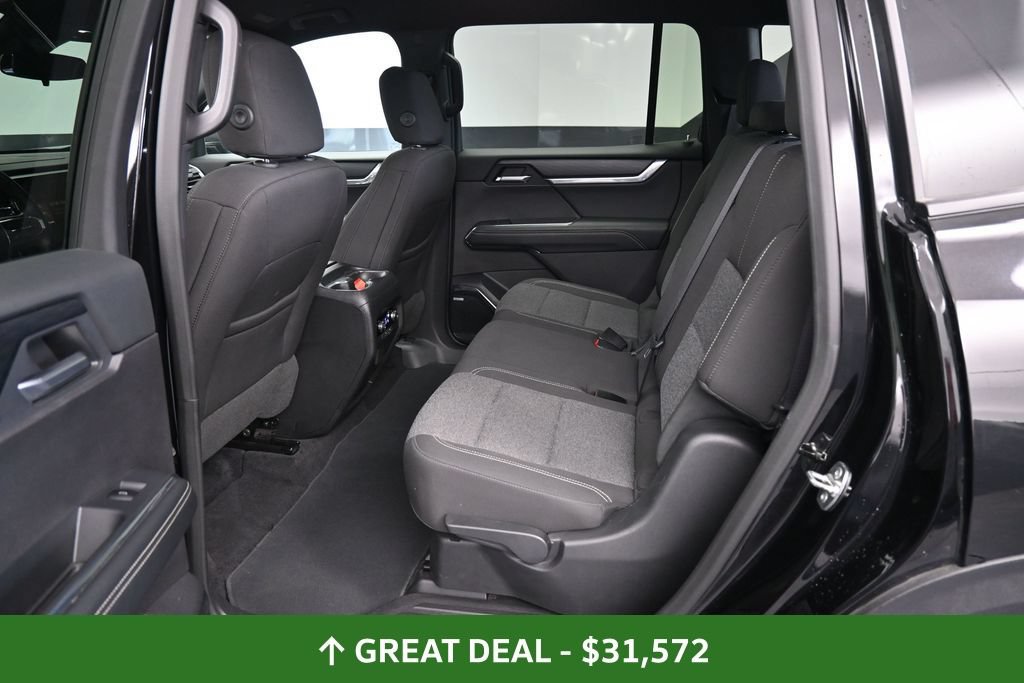 Used 2025 GMC Acadia Elevation FWD image 18