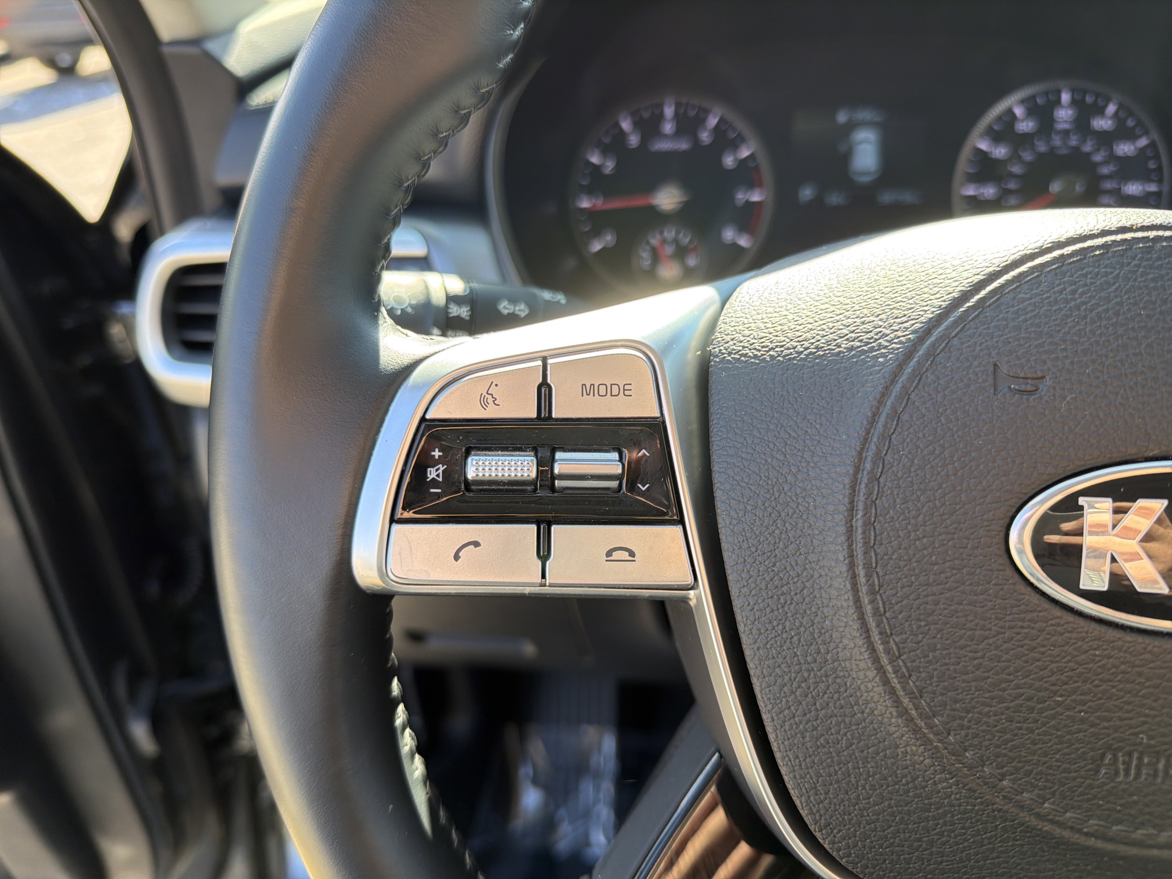 Used 2020 Kia Telluride LX image 30