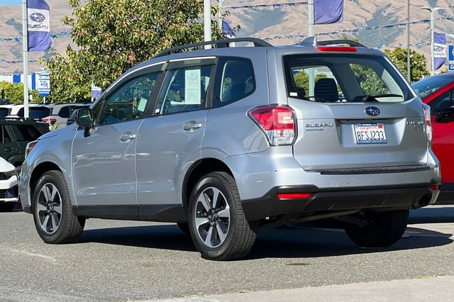 Used 2018 Subaru Forester 2.5i w/ Alloy Wheel Package AWD/4WD image 6