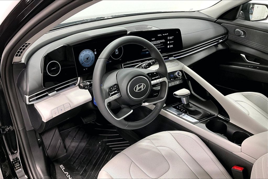 New 2026 Hyundai Elantra Limited FWD image 19