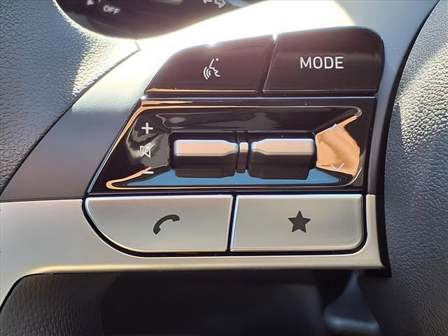 New 2026 Hyundai Elantra SE image 16