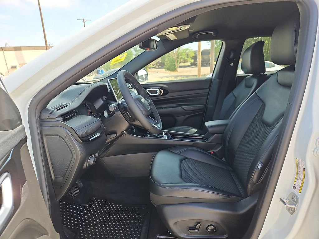 Used 2026 Jeep Compass Latitude w/ Quick Order Package 29K AWD/4WD image 15