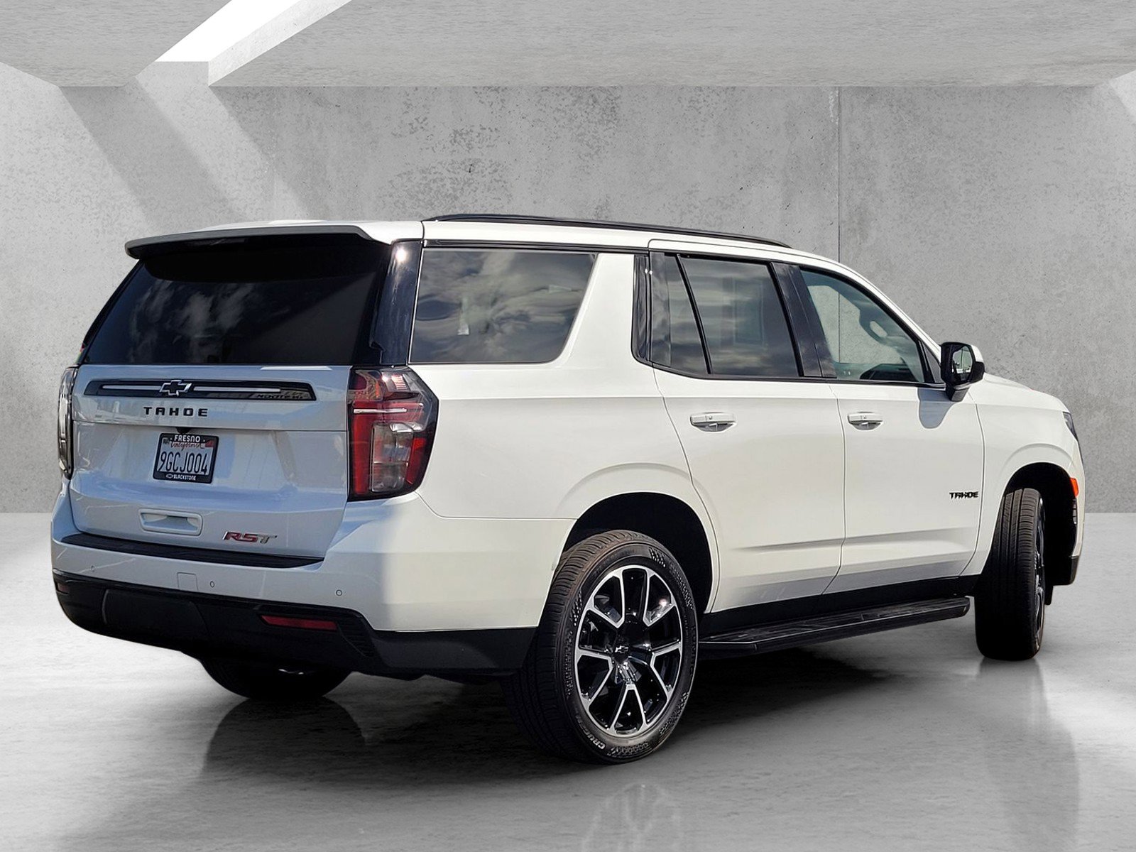 Used 2023 Chevrolet Tahoe RST image 4