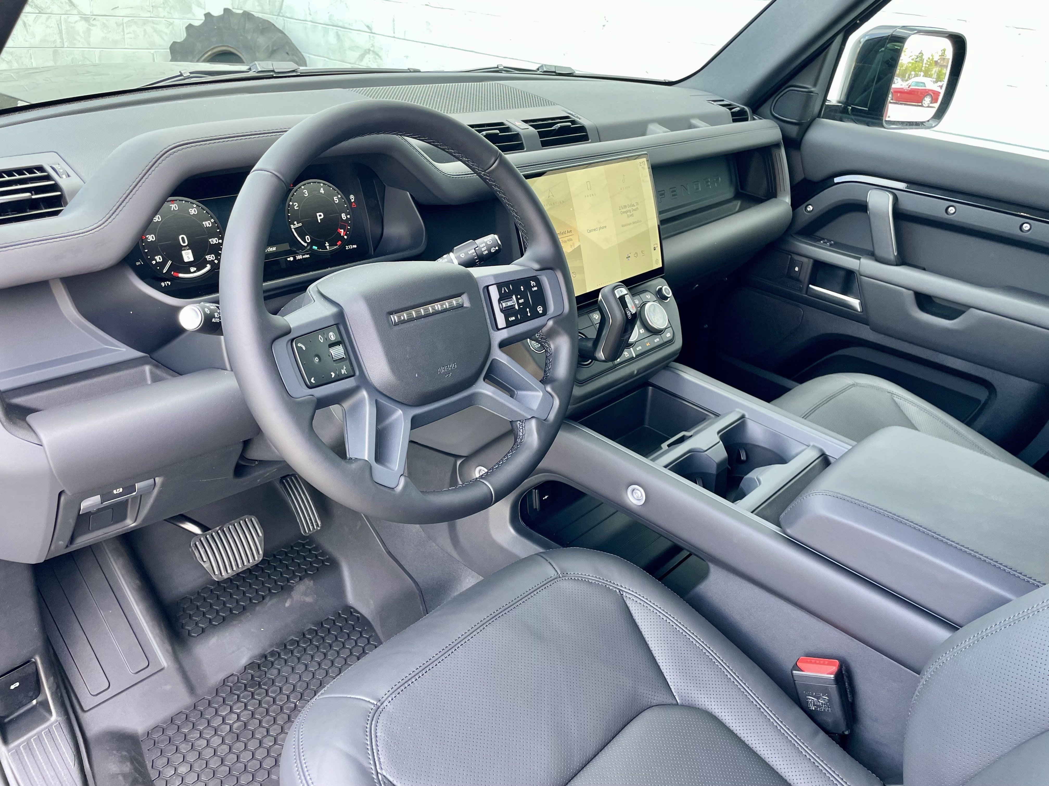 New 2026 Land Rover Defender 110 X-Dynamic SE image 13