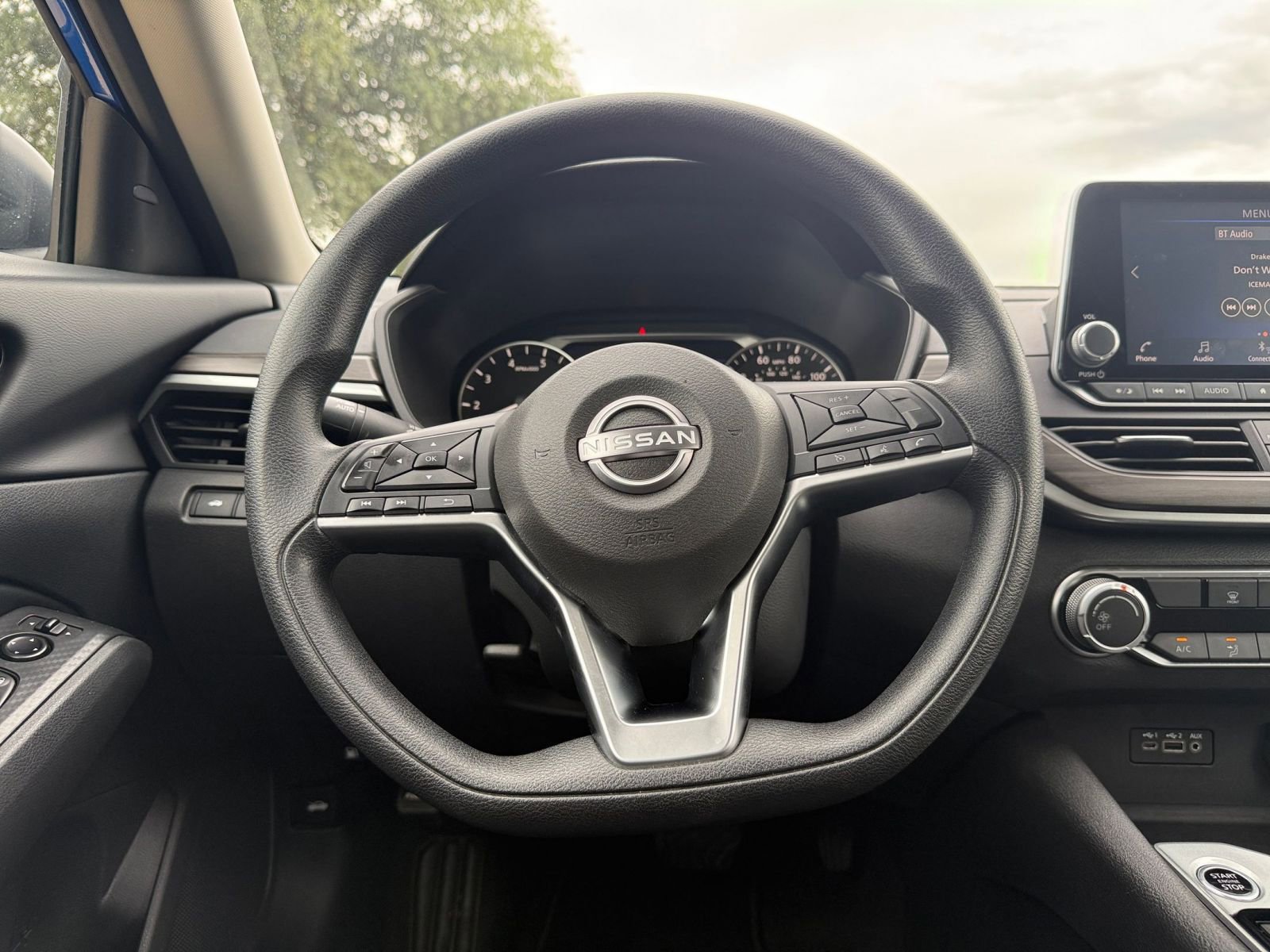 Used 2025 Nissan Altima 2.5 SV FWD image 29