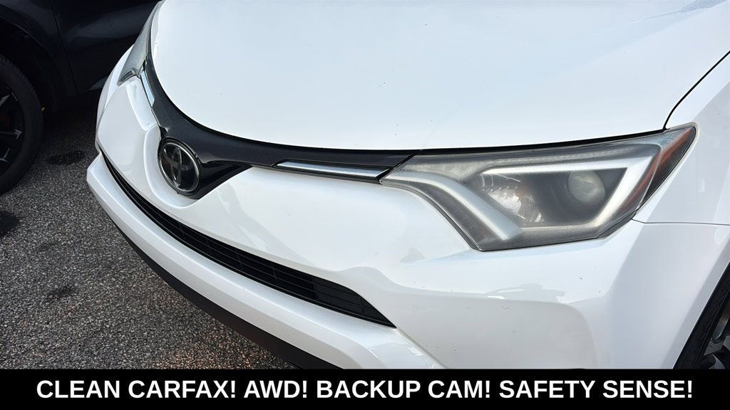 Used 2018 Toyota RAV4 LE AWD/4WD image 4