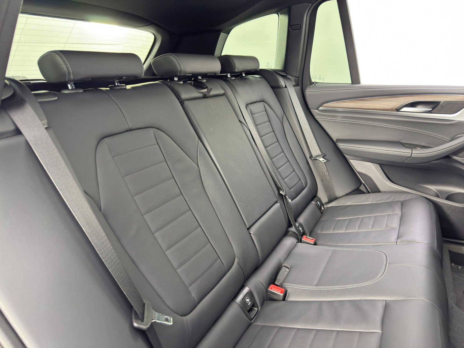 Used 2021 BMW X3 xDrive30e w/ Executive Package image 41