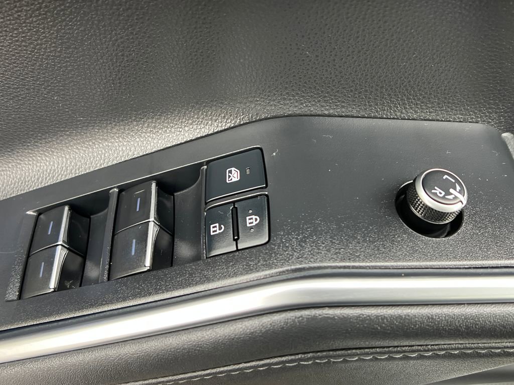 Used 2022 Toyota Highlander Platinum AWD/4WD image 12