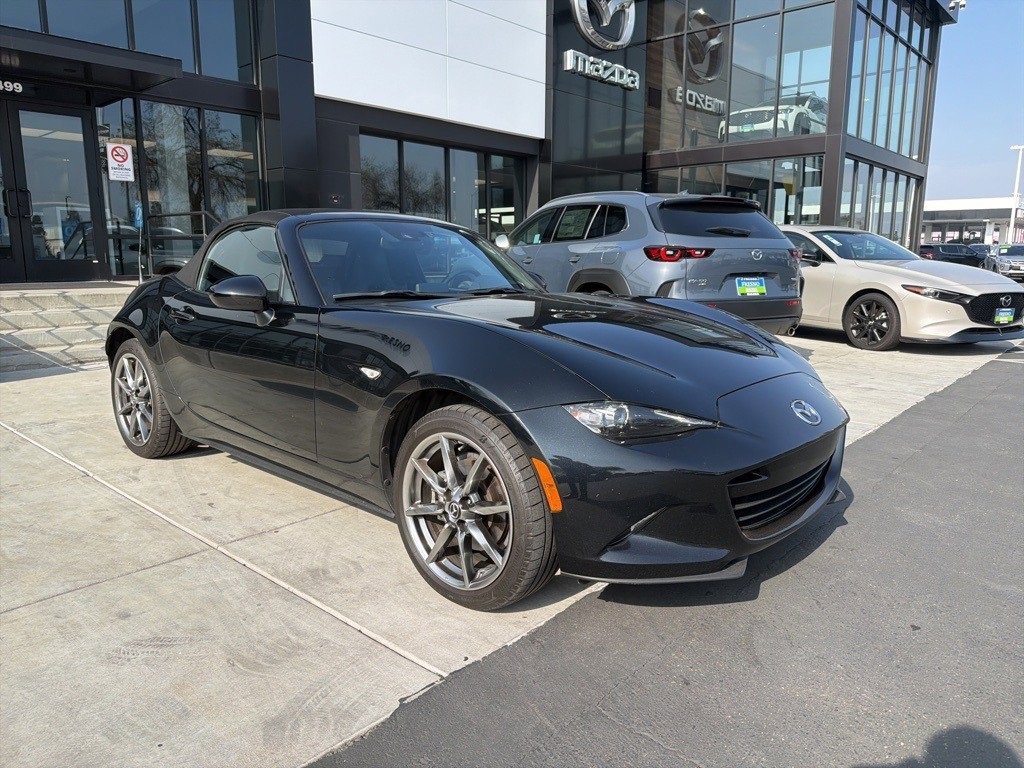 Used 2022 MAZDA MX-5 Miata Grand Touring w/ Weather Package video 2