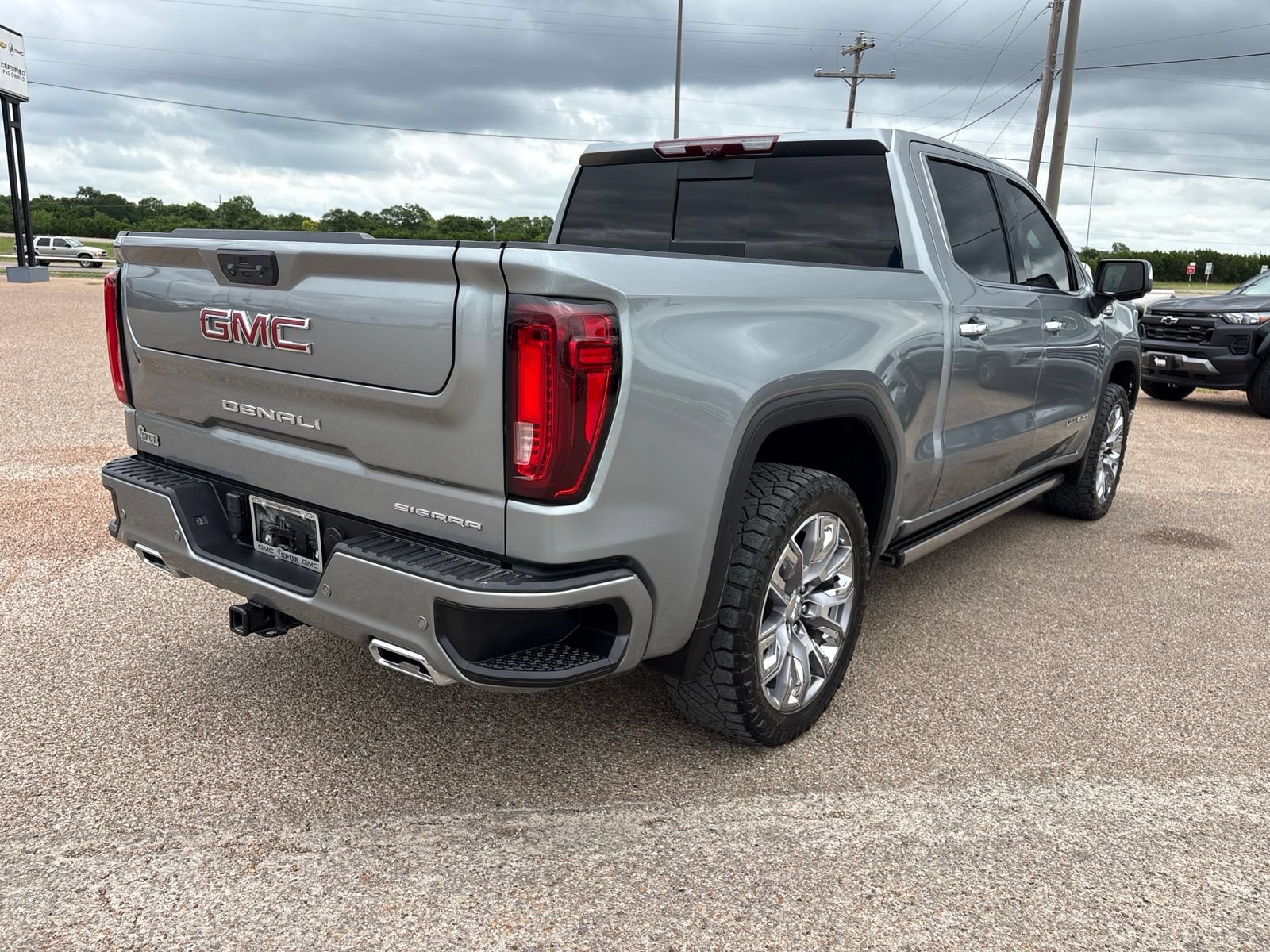 Used 2024 GMC Sierra 1500 Denali w/ Denali Reserve Package AWD/4WD image 6