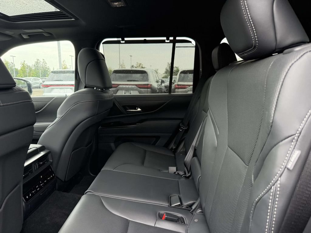 New 2026 Lexus LX 700h Luxury AWD/4WD image 13