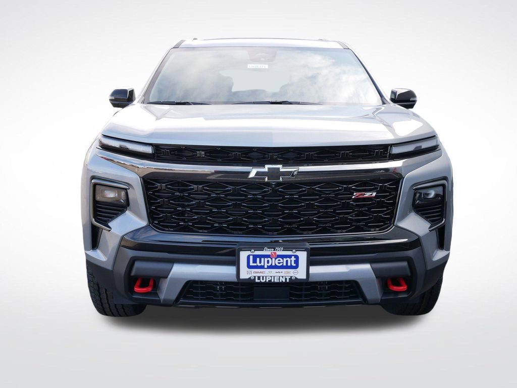 New 2026 Chevrolet Traverse Z71 w/ Driver Confidence Package AWD/4WD image 12