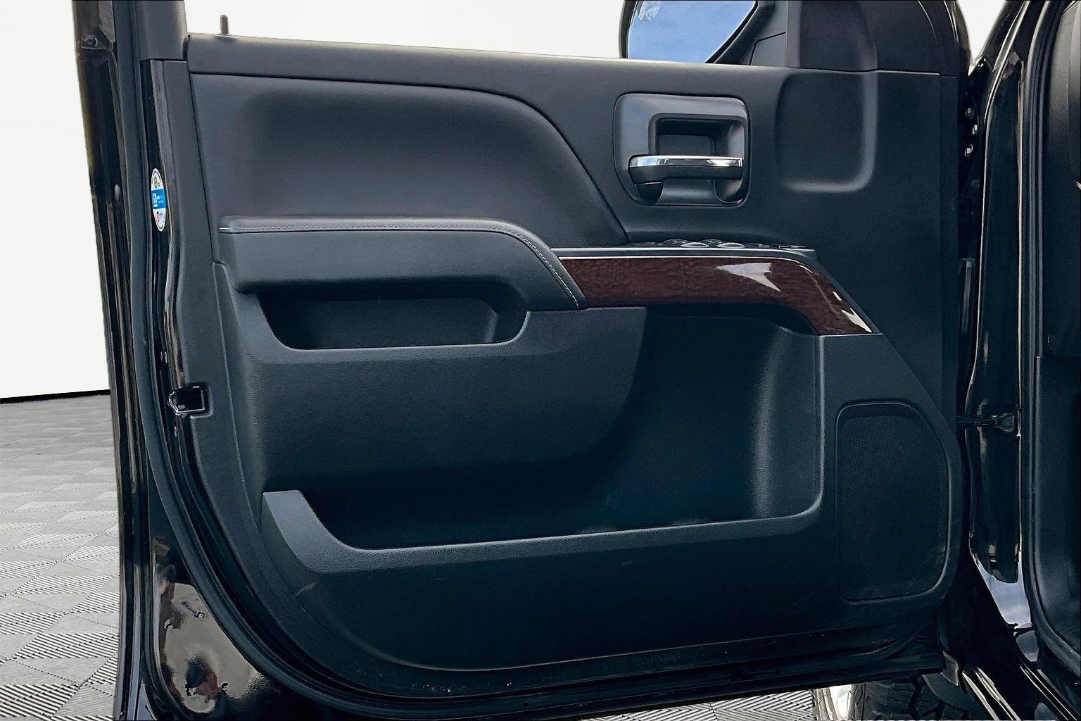 Used 2019 GMC Sierra 1500 SLE w/ SLE Value Package image 19