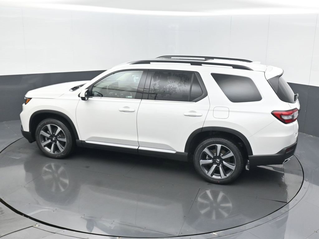 New 2025 Honda Pilot Touring image 15