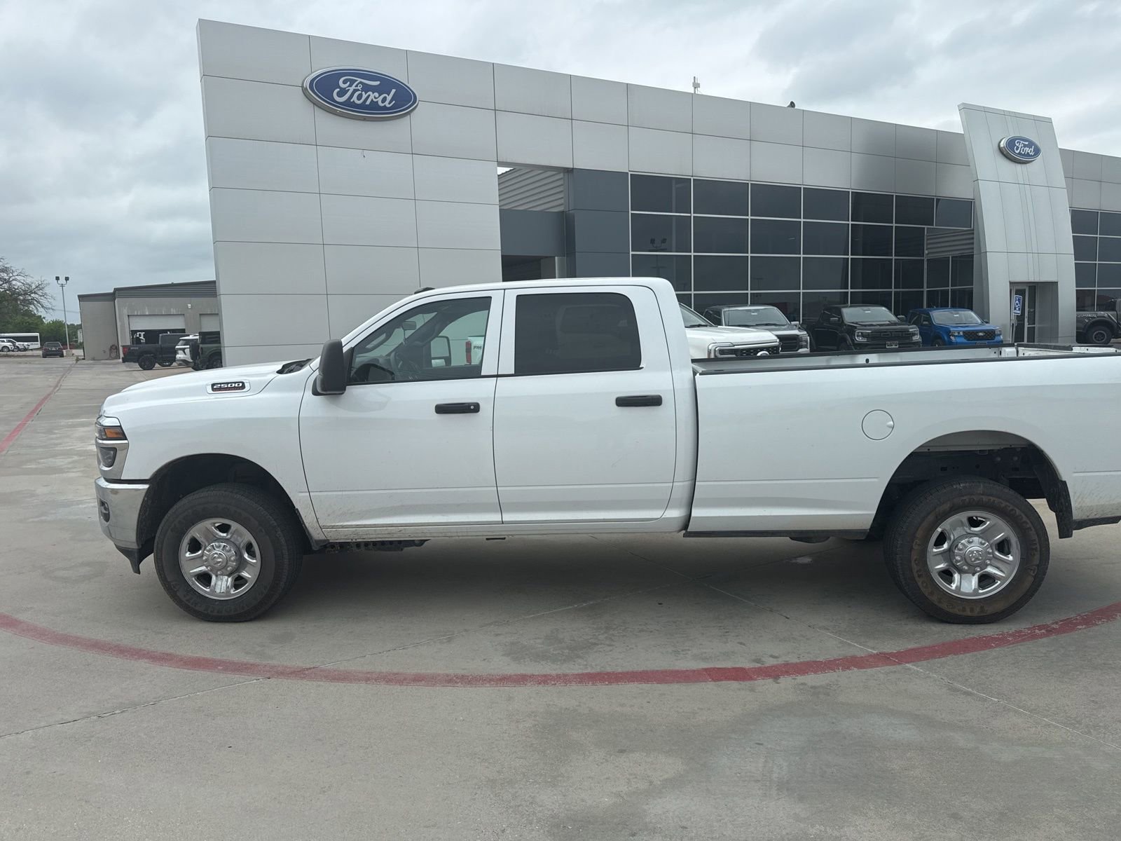 Used 2025 RAM 2500 Tradesman w/ Chrome Appearance Group image 8