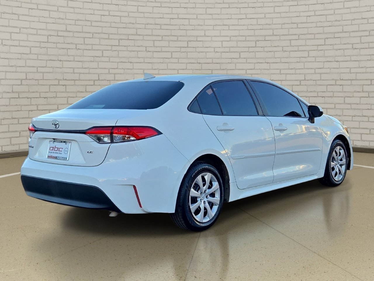 Used 2024 Toyota Corolla LE FWD image 6