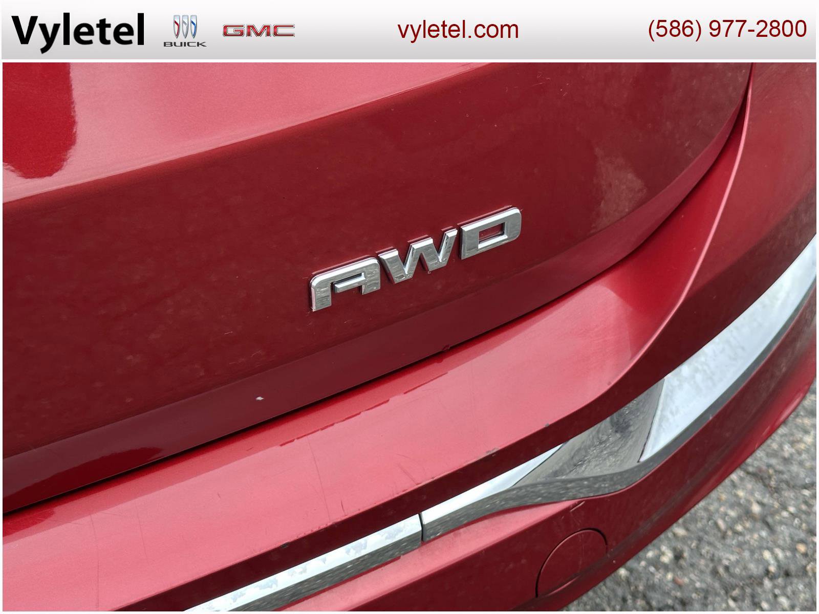 Used 2018 GMC Terrain Denali w/ Advanced Safety Package image 9