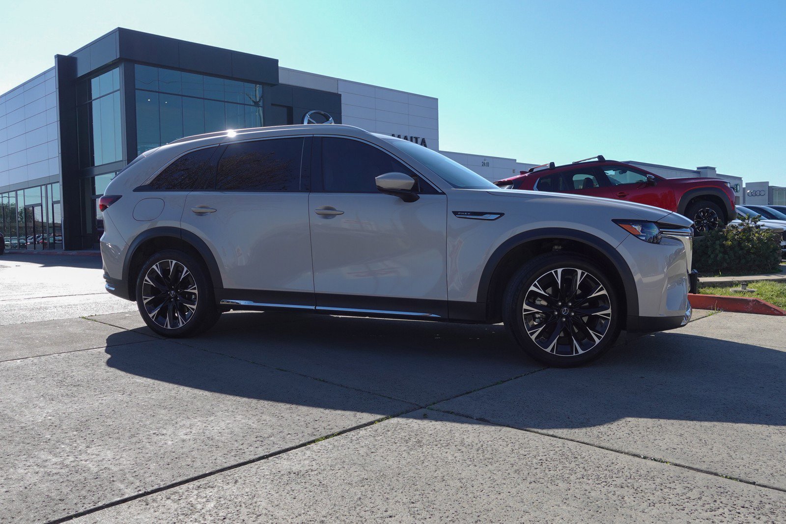 Certified 2024 MAZDA CX-90 Plug-In Hybrid w/ Premium Plus image 4