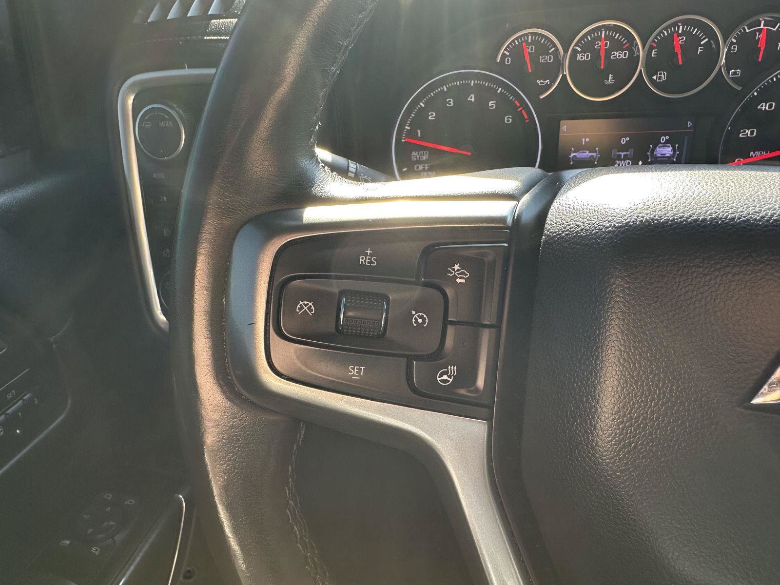 Used 2020 Chevrolet Silverado 1500 LTZ w/ LTZ Premium Package AWD/4WD image 17