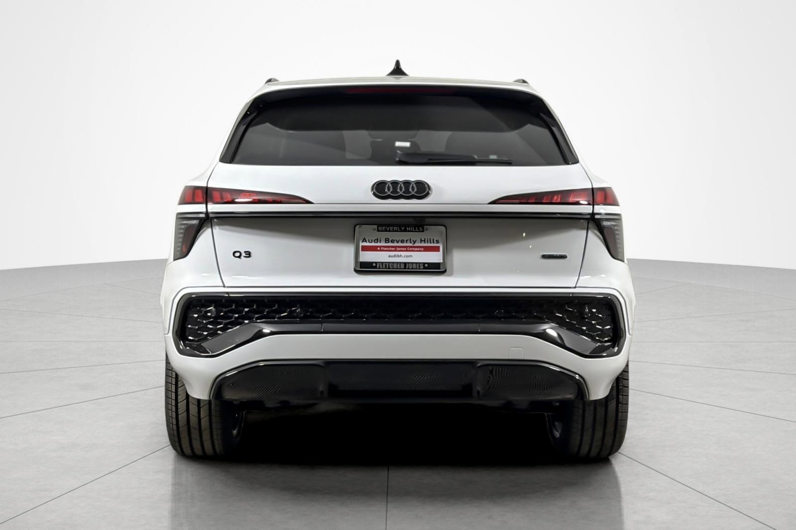 New 2026 Audi Q3 quattro 2.0T AWD/4WD image 5