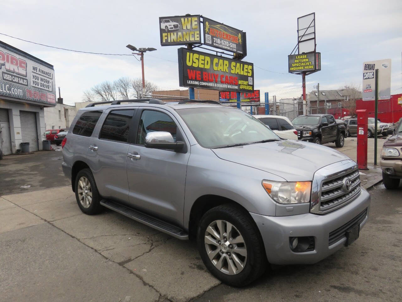 Used 2012 Toyota Sequoia Limited image 3