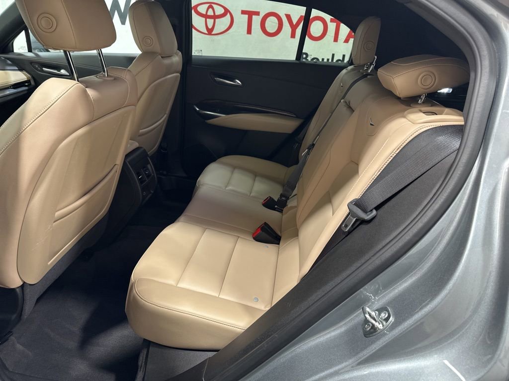 Used 2025 Cadillac XT4 Premium Luxury image 20