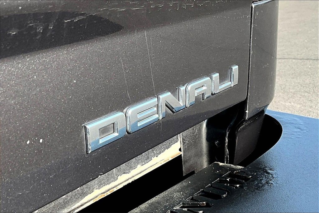 Used 2015 GMC Sierra 3500 Denali w/ Duramax Plus Package image 8