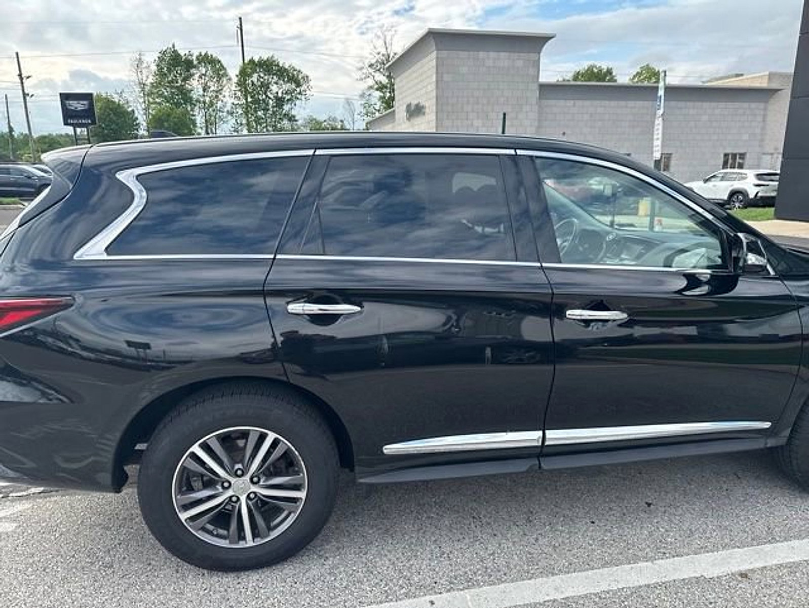 Used 2019 INFINITI QX60 Pure AWD/4WD image 9