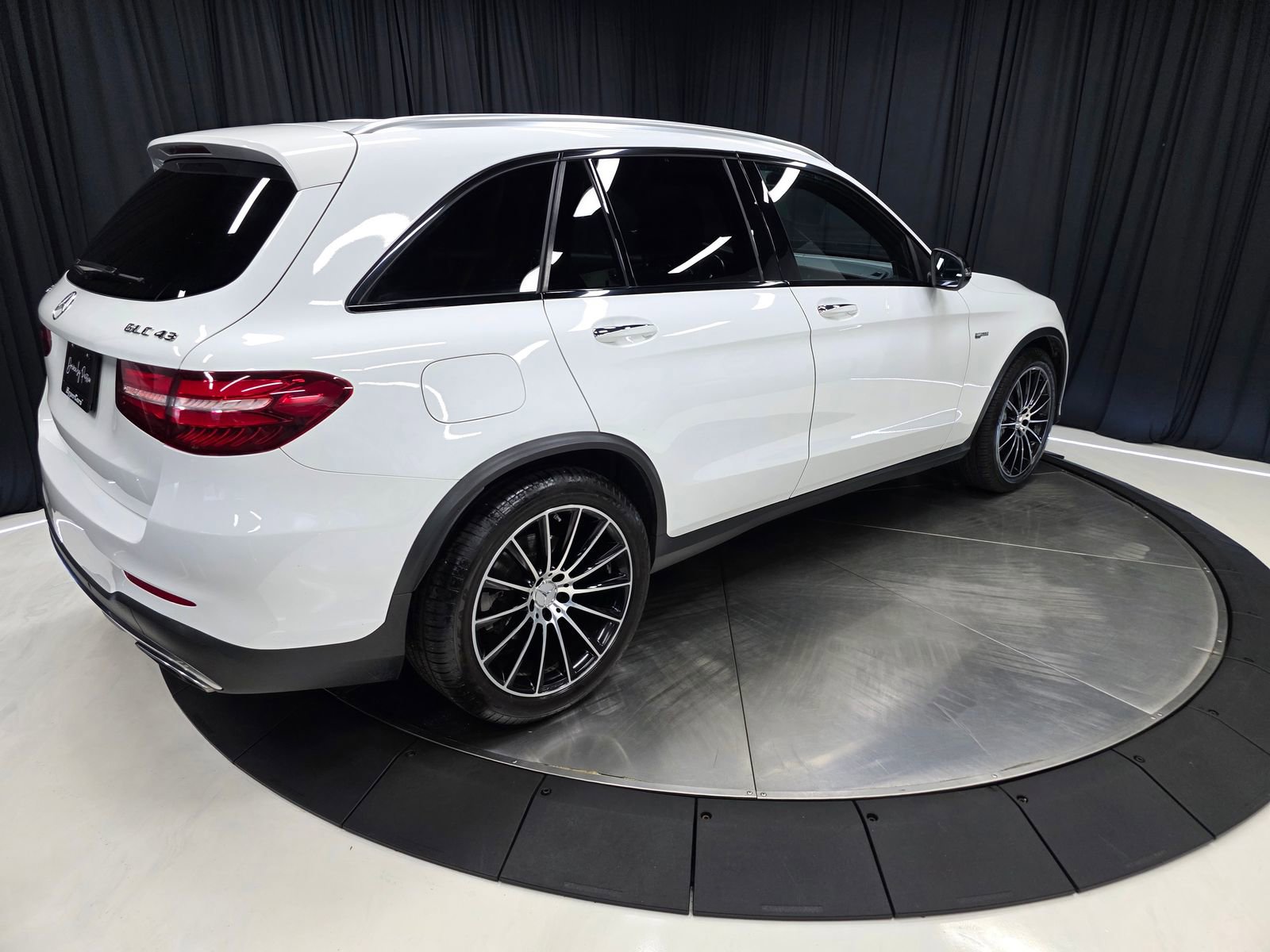 Used 2017 Mercedes-Benz GLC 43 AMG 4MATIC image 11