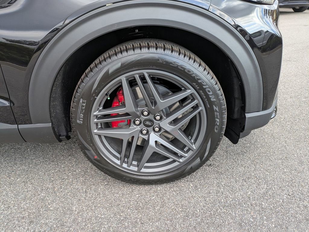 New 2026 Ford Explorer ST w/ Sun And Sound Package image 11