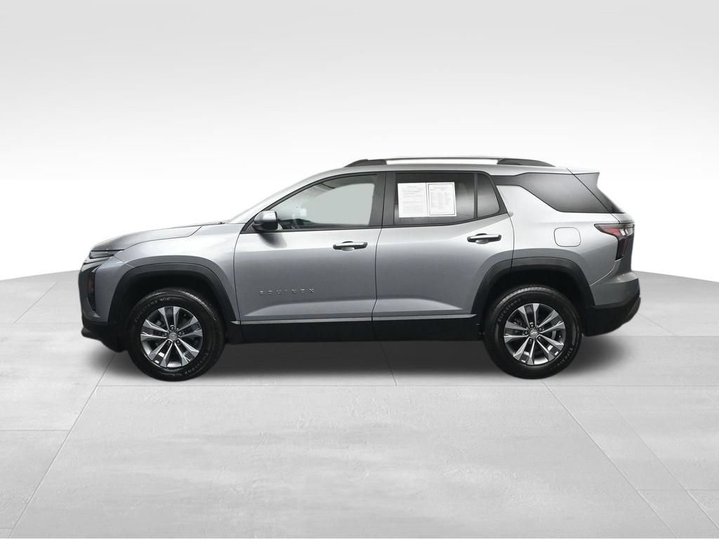 Used 2025 Chevrolet Equinox LT w/ Convenience Package II FWD image 2