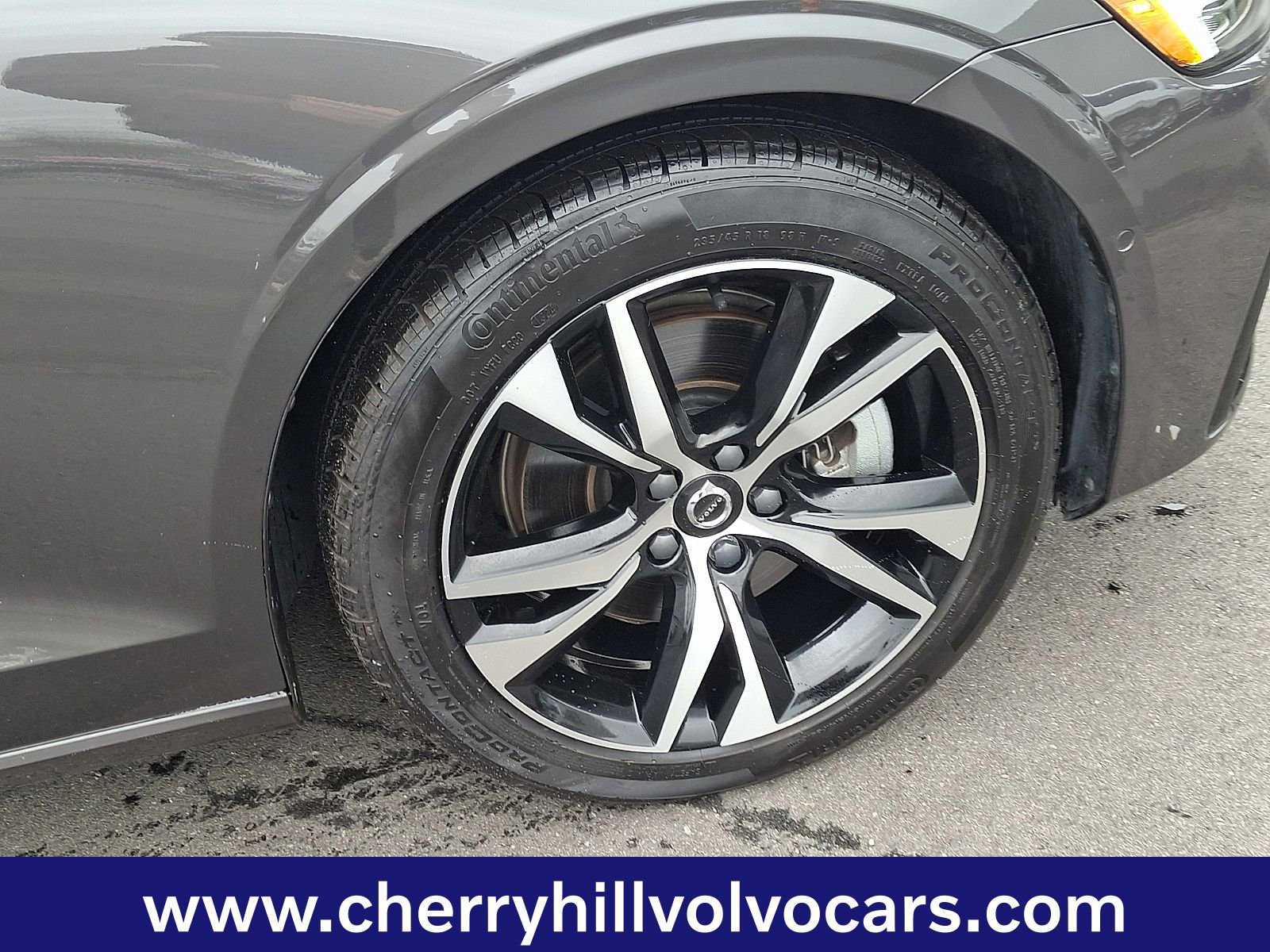 Certified 2025 Volvo S60 B5 Plus image 9