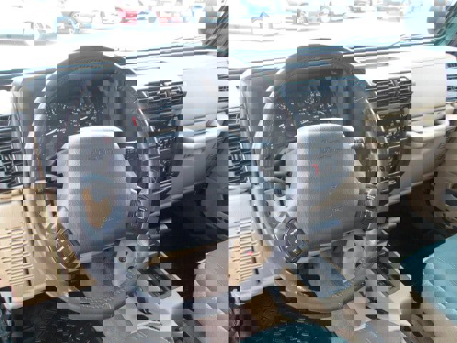 Used 2000 Jeep Wrangler Sahara image 13