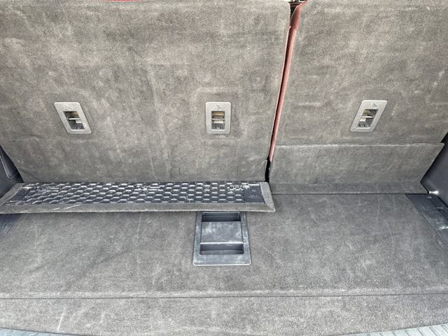 Used 2024 Ford Expedition Limited image 11