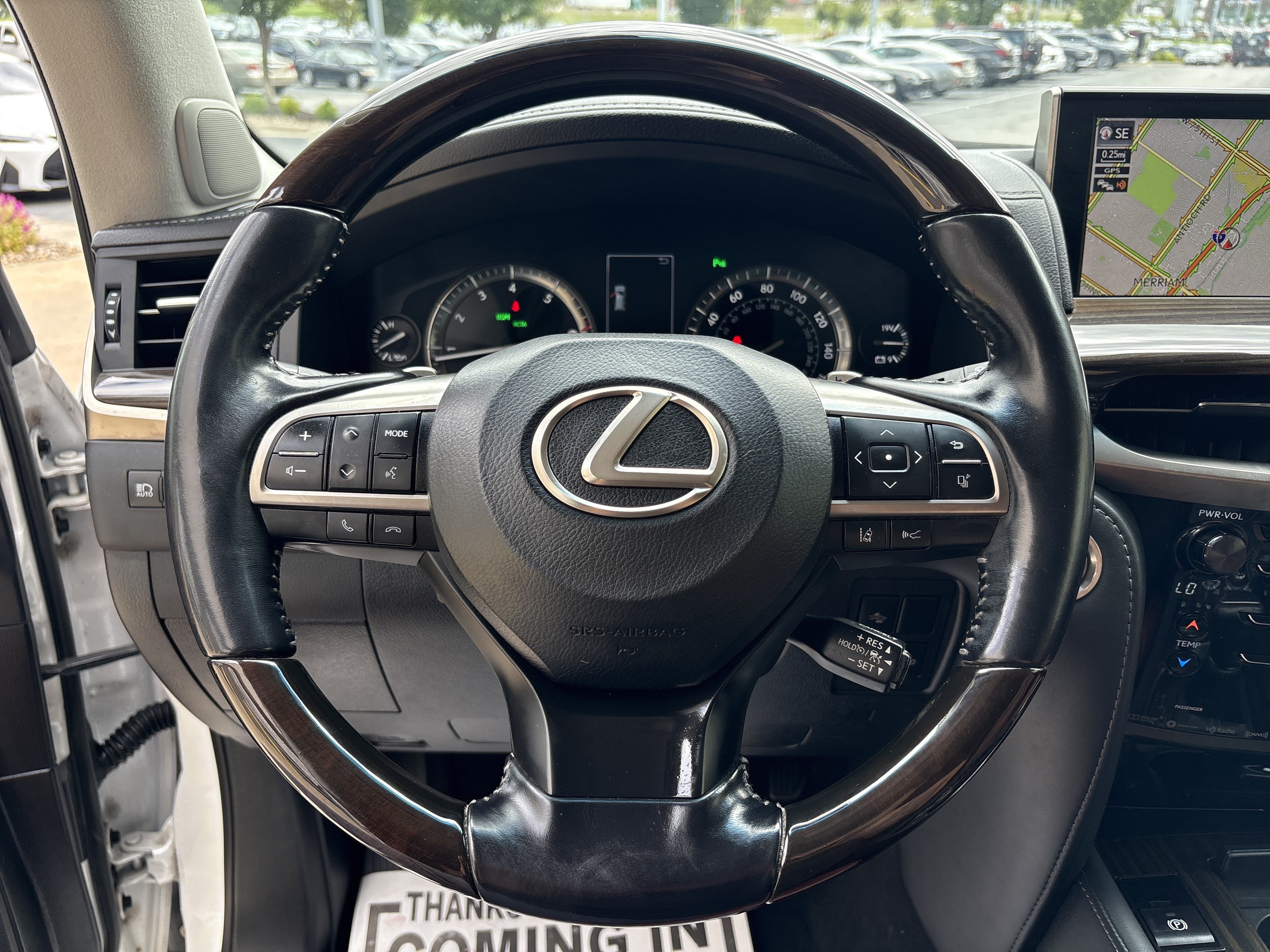 Used 2021 Lexus LX 570 4WD w/ Luxury Package image 18