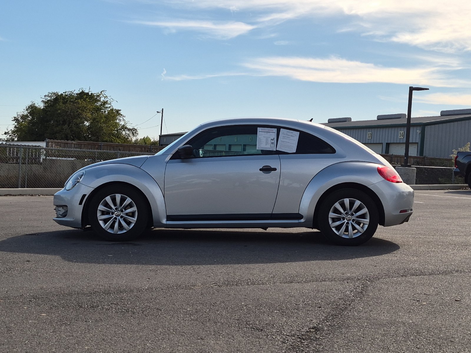 Used 2014 Volkswagen Beetle 2.5 FWD image 2