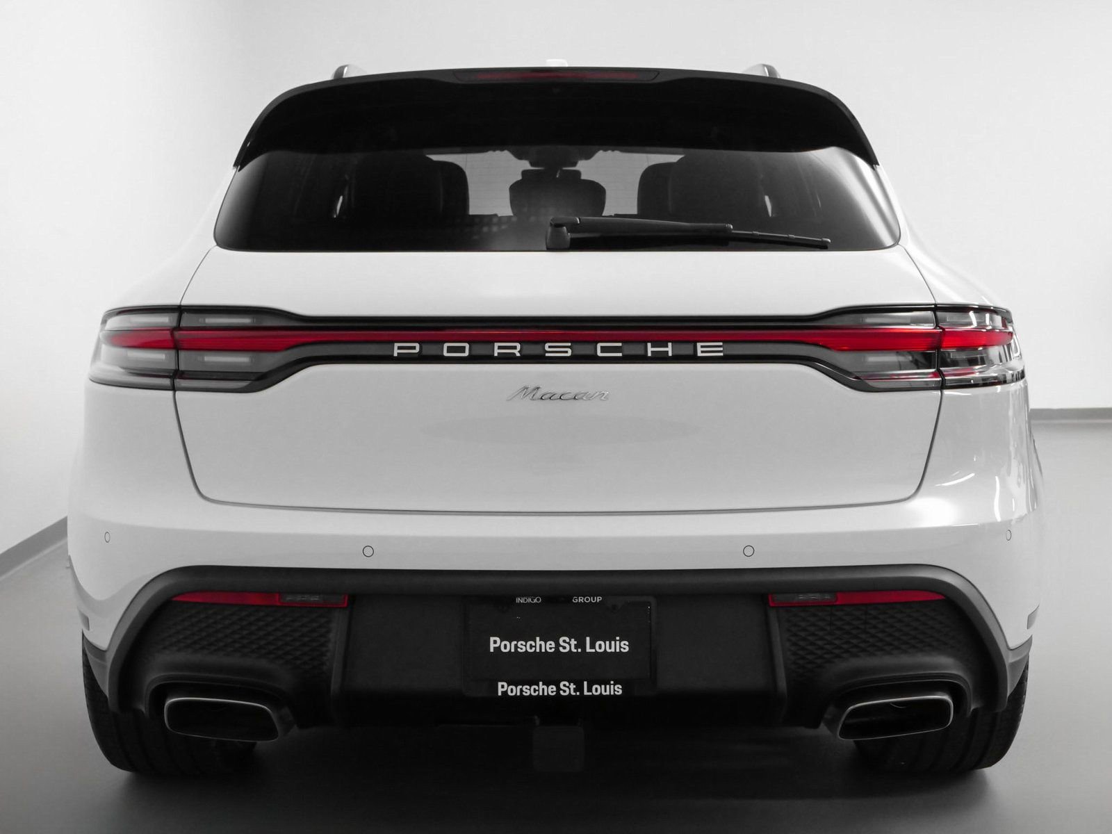 Certified 2025 Porsche Macan image 11