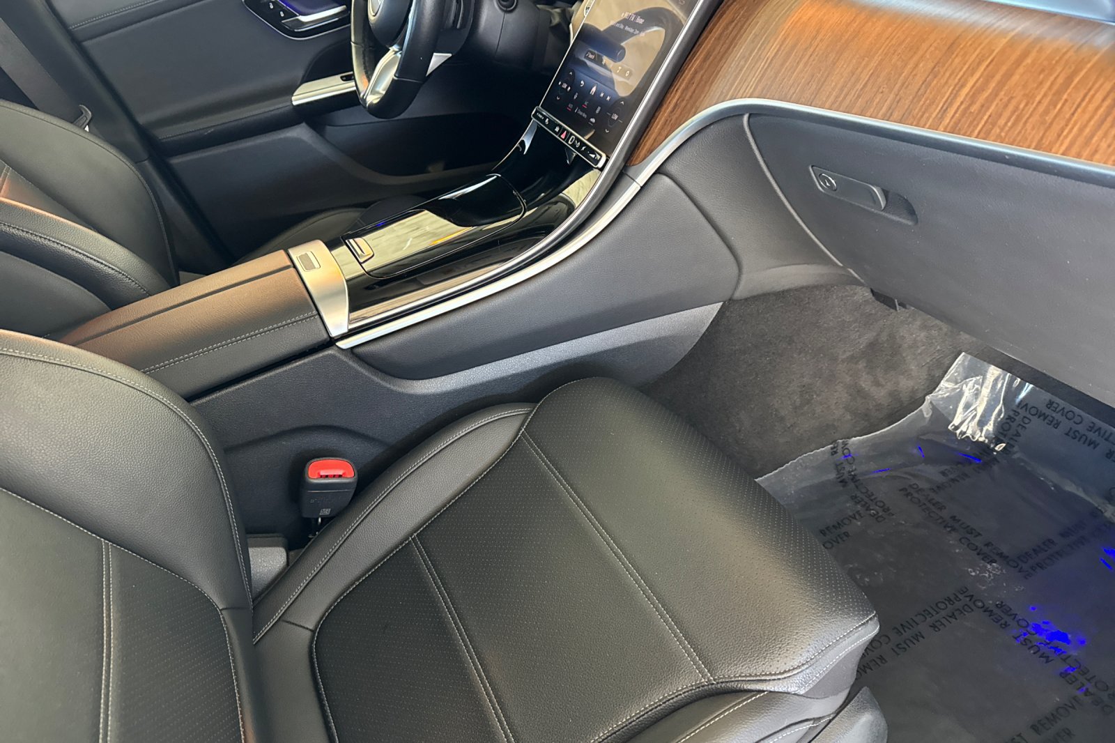 Used 2024 Mercedes-Benz GLC 300 4MATIC image 19