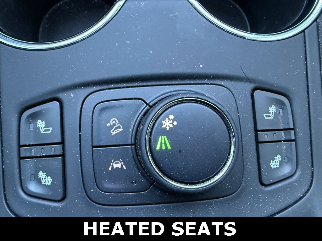 Used 2024 GMC Terrain SLE w/ Driver Convenience Package image 9