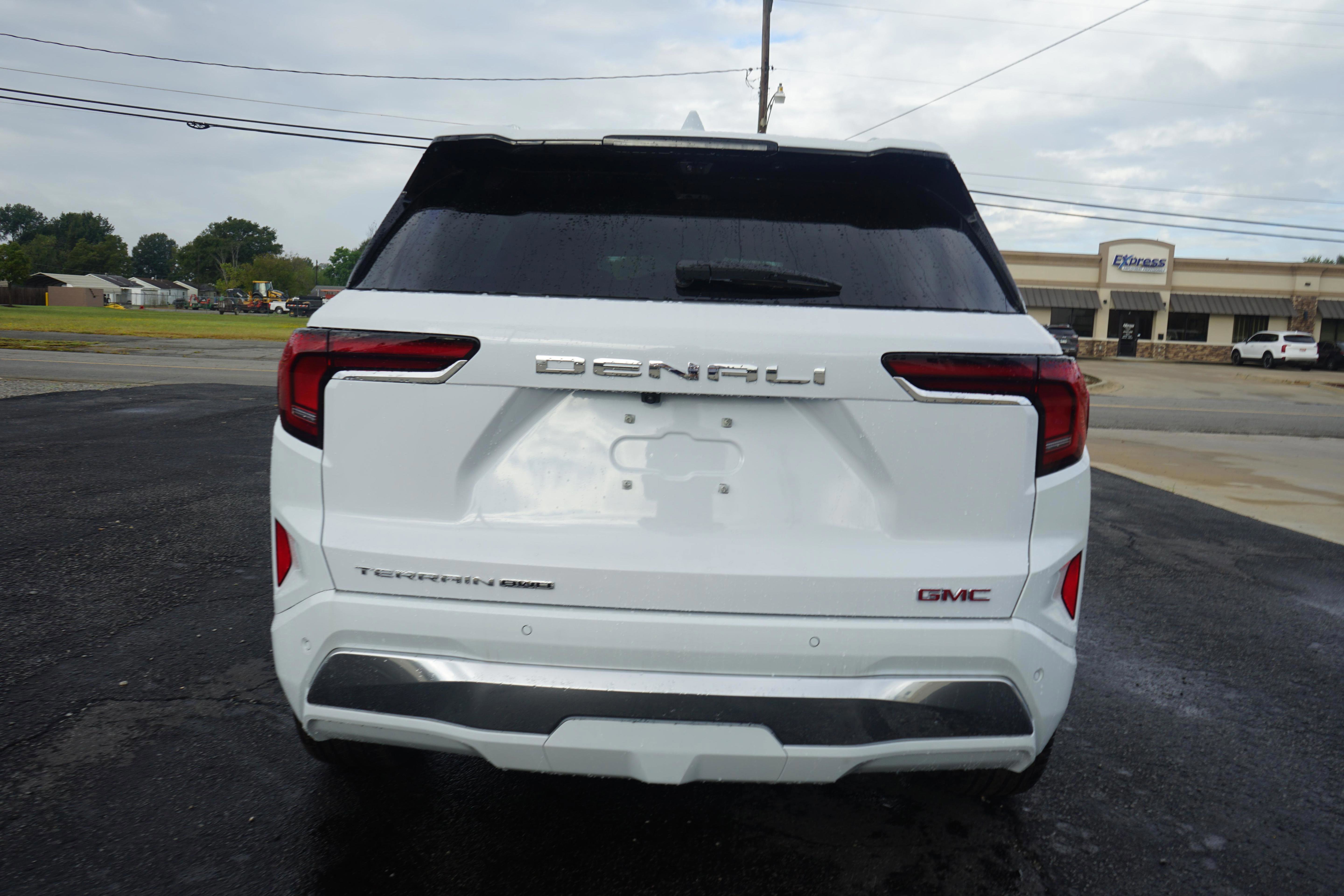 New 2026 GMC Terrain Denali image 4