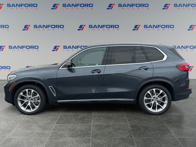 Used 2022 BMW X5 xDrive40i w/ Luxury Seating Package image 2