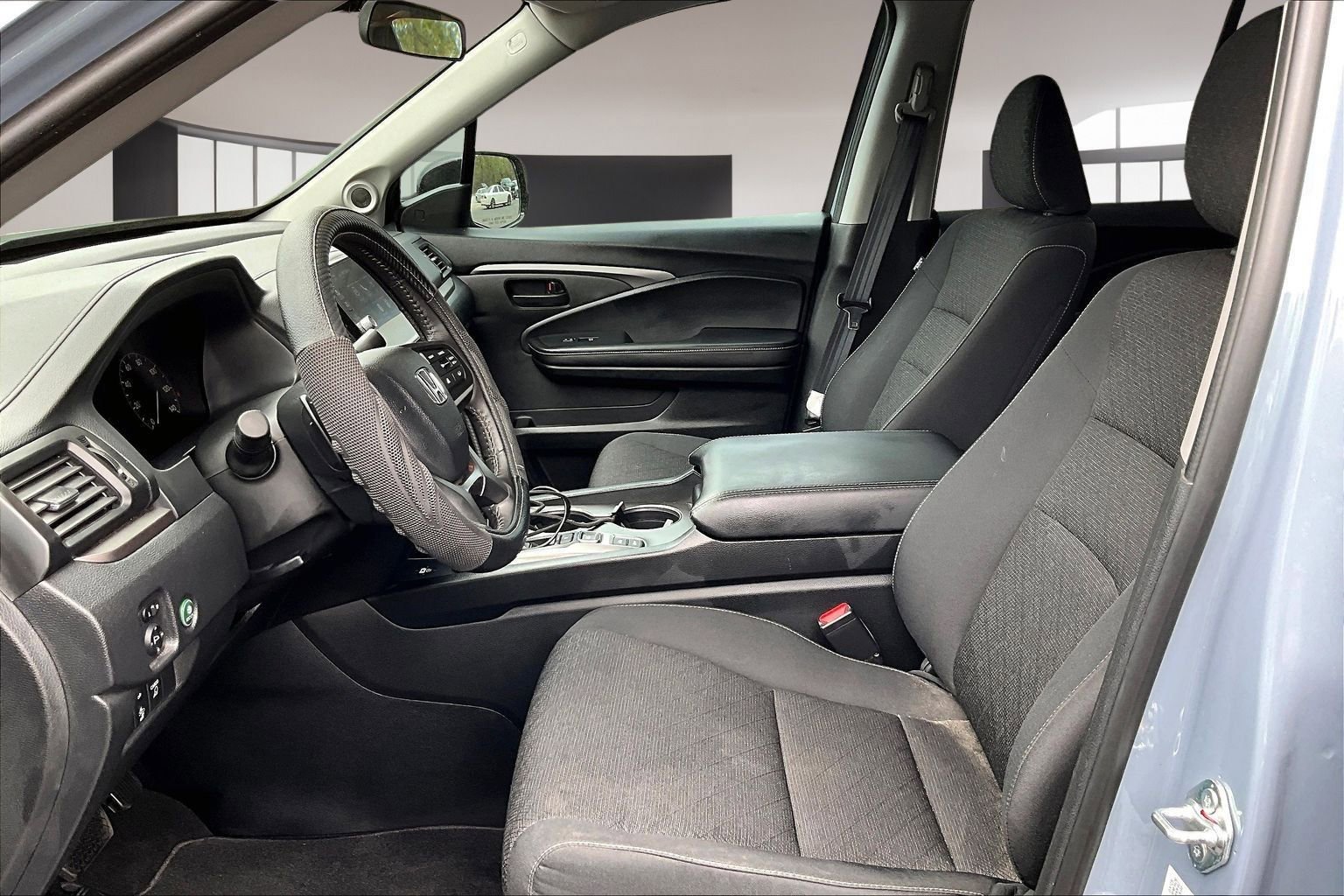 Used 2025 Honda Ridgeline Sport image 22